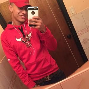 Meet your Posher, Alvaro